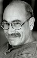 Портрет: Джон Стокер